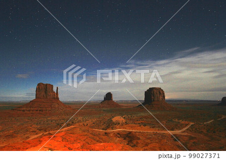 モニュメントバレー 99027371