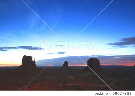 モニュメントバレー 99027383