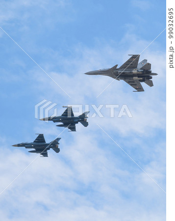 航空自衛隊F-2&インド空軍スホーイSu-30MKI 99032695