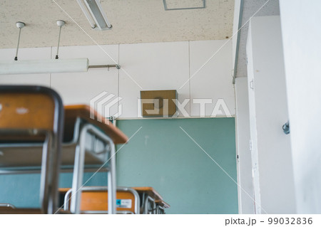 学校教室のスピーカー 学校教室のスピーカー 99032836
