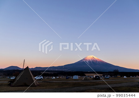 「静岡県」富士山の見えるオートキャンプ場・ふもとっぱらキャンプ場 99035444
