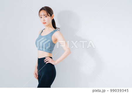 若い女性のフィットネスイメージ 若い女性のフィットネスイメージ 99039345