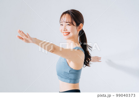 若い女性のフィットネスイメージ 若い女性のフィットネスイメージ 99040373