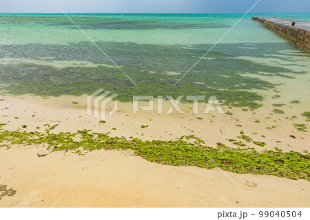 沖縄県竹富島 西桟橋 夕日の名所 沖縄県竹富島 西桟橋 夕日の名所 99040504