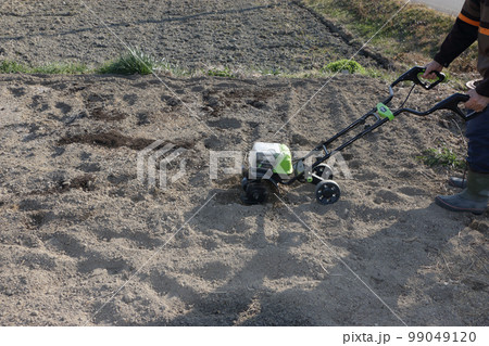 電動バッテリー式耕耘機 99049120