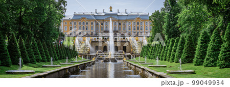 Canal in Peterhof in the park 99049934