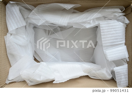 white wrap bubble put in brown box white wrap bubble put in brown box 99051431