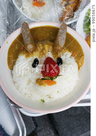 子供の楽しい給食 99056675