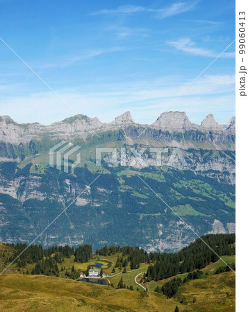 クルフィルシュテンChurfirstenとSeebenalp (スイス ザンクトガレン州) クルフィルシュテンChurfirstenとSeebenalp (スイス ザンクトガレン州) 99060413