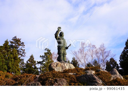 三峯神社 神社 秩父三社 ヤマトタケル 日本武尊像 銅像 三峯神社 神社 秩父三社 ヤマトタケル 日本武尊像 銅像 99061435