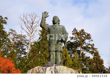 三峯神社 神社 秩父三社 ヤマトタケル 日本武尊像 銅像 三峯神社 神社 秩父三社 ヤマトタケル 日本武尊像 銅像 99061438