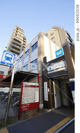 東京メトロ日比谷線の入谷駅エレベーター専用口 99062038