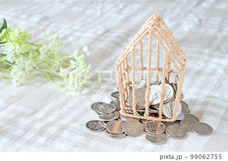 支出と貯蓄のイメージ 99062755