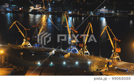 Loading of coal in the seaport. Loading of coal in the seaport. 99068080