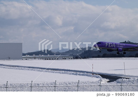 冬のいわて花巻空港 99069180