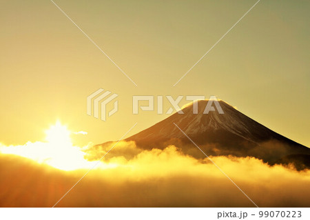 夜明けの太陽と雲海　そして富士山 99070223