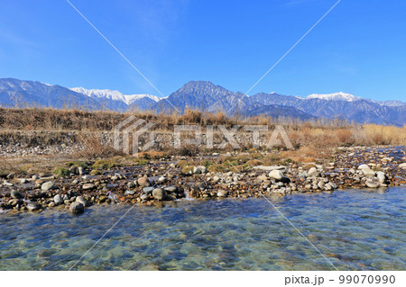 冬の安曇野 穂高川の清流と北アルプス 冬の安曇野 穂高川の清流と北アルプス 99070990
