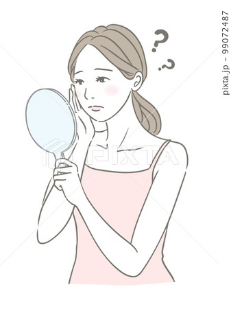 お肌の悩み 肌トラブル 手鏡を見て困惑する女性  99072487