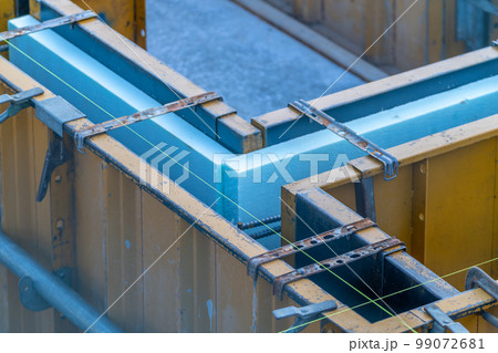 建築現場　基礎工事　布基礎　型枠工事　基礎断熱 99072681
