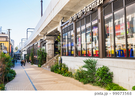 下北沢　井の頭線高架下商業スペース　ミカン下北 99073568