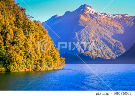 Dramatic Doubtful Sound landscape, South Island of New Zealand Dramatic Doubtful Sound landscape, South Island of New Zealand 99076062