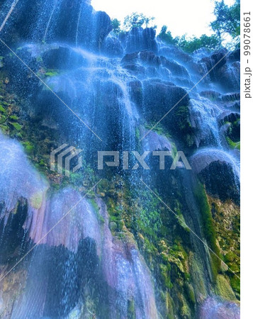 メキシコのトラントンド温泉 99078661