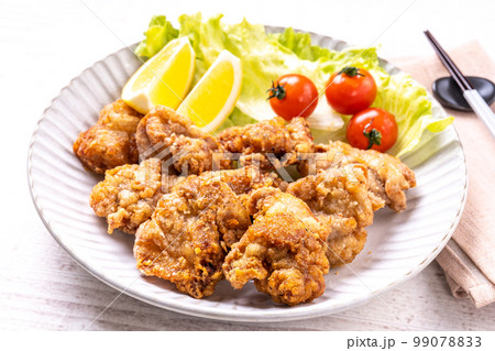 鶏の唐揚げ(鶏モモ) 鶏の唐揚げ(鶏モモ) 99078833