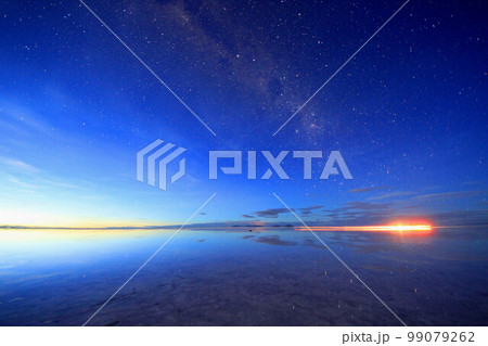 ウユニ塩湖 ウユニ塩湖 99079262