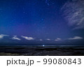 オリオン座　冬の星座　星景写真 99080843