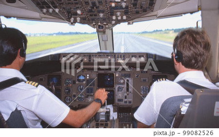 コックピット 99082526