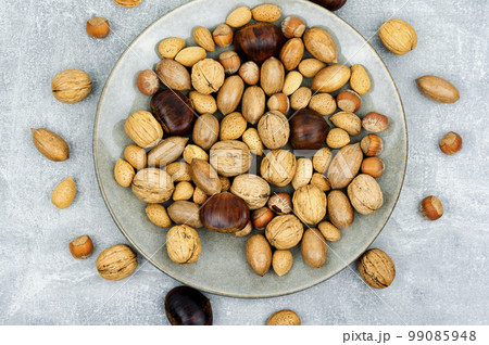 Assortment nuts, top view Assortment nuts, top view 99085948