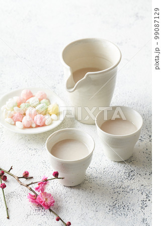 甘酒とひなあられ 99087129