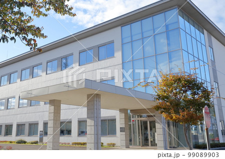 家庭裁判所の建物(青森地方家庭裁判所 十和田支部 青森県 十和田市) 家庭裁判所の建物(青森地方家庭裁判所 十和田支部 青森県 十和田市) 99089903