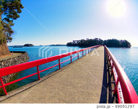 福浦島に架かる福浦橋（日本三景松島）：宮城県 99091297