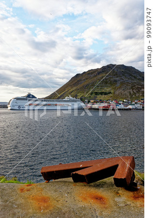 MSC Lirica Cruise ship in Honningsvag port MSC Lirica Cruise ship in Honningsvag port 99093747
