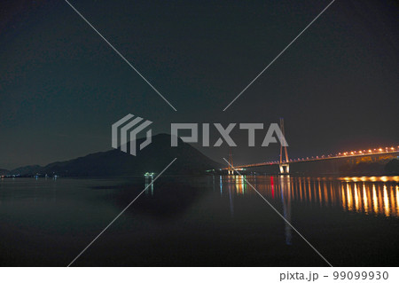 【多々羅大橋 (夜景)】 撮影場所:愛媛県今治市上浦町井口 【多々羅大橋 (夜景)】 撮影場所:愛媛県今治市上浦町井口 99099930