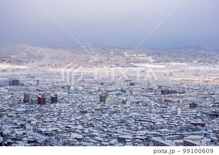 市道三本木線展望台から見る冬の山形 市道三本木線展望台から見る冬の山形 99100609