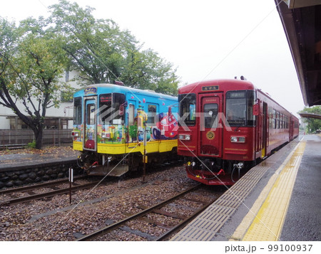 長良川鉄道 関駅 観光列車ながらと鈍行 99100937
