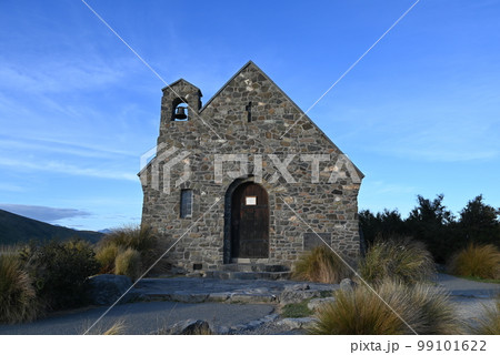 【ニュージーランド　レイク・テカポ】善き羊飼いの教会 99101622