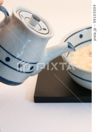 もう少し醤油を足すともう少し美味しくいただけますか? もう少し醤油を足すともう少し美味しくいただけますか? 99103004