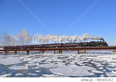 釧網本線 釧路ー東釧路 JR北海道 C11-171+14系+スハシ44 SL冬の湿原号 釧網本線 釧路ー東釧路 JR北海道 C11-171+14系+スハシ44 SL冬の湿原号 99103152