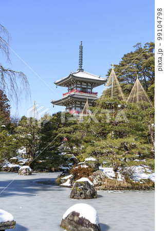 仙台 雪の輪王寺庭園 仙台 雪の輪王寺庭園 99104798