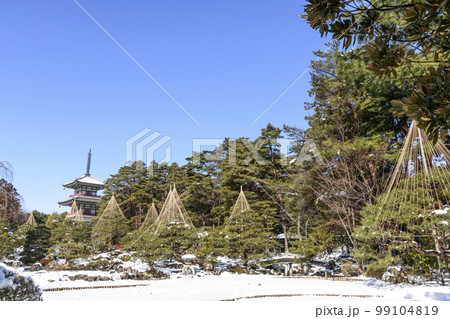 仙台　雪の輪王寺庭園 99104819