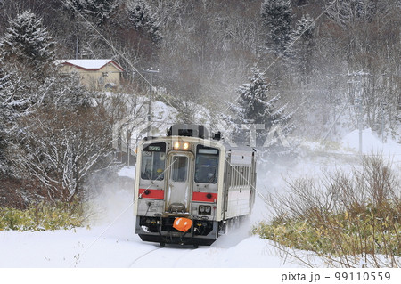 雪景色の宗谷本線 99110559