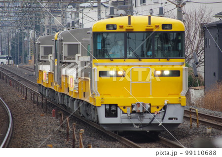 東北本線 土呂駅 新型レール運搬車キヤ195 99110688