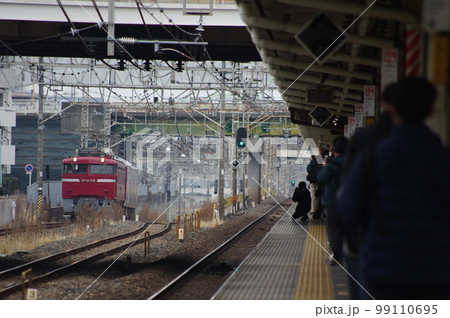 東北本線 土呂駅 撮り鉄と電気機関車EF81 東北本線 土呂駅 撮り鉄と電気機関車EF81 99110695