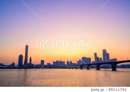 ソウル 夜景 都市 99111792