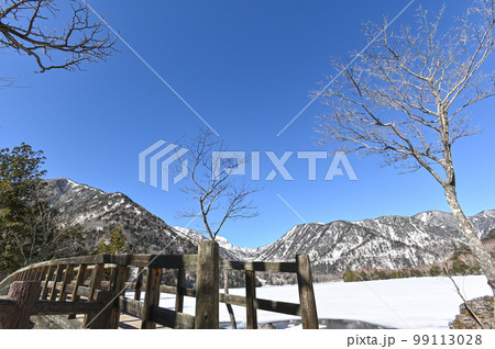 冬の栃木県日光市湯川の風景 冬の栃木県日光市湯川の風景 99113028