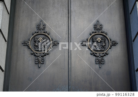 ＜東京都＞日本銀行本店東門 99116328