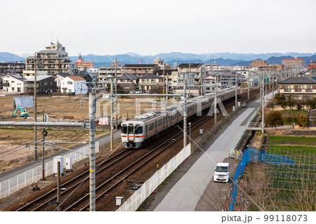 【東海道本線】名古屋方面へ向かう快速列車 【東海道本線】名古屋方面へ向かう快速列車 99118073